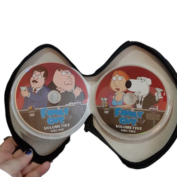 Family Guy DVD Set Freakin Sweet Party Pack w/ Stewie Zip Case READ - Picture 9 of 13